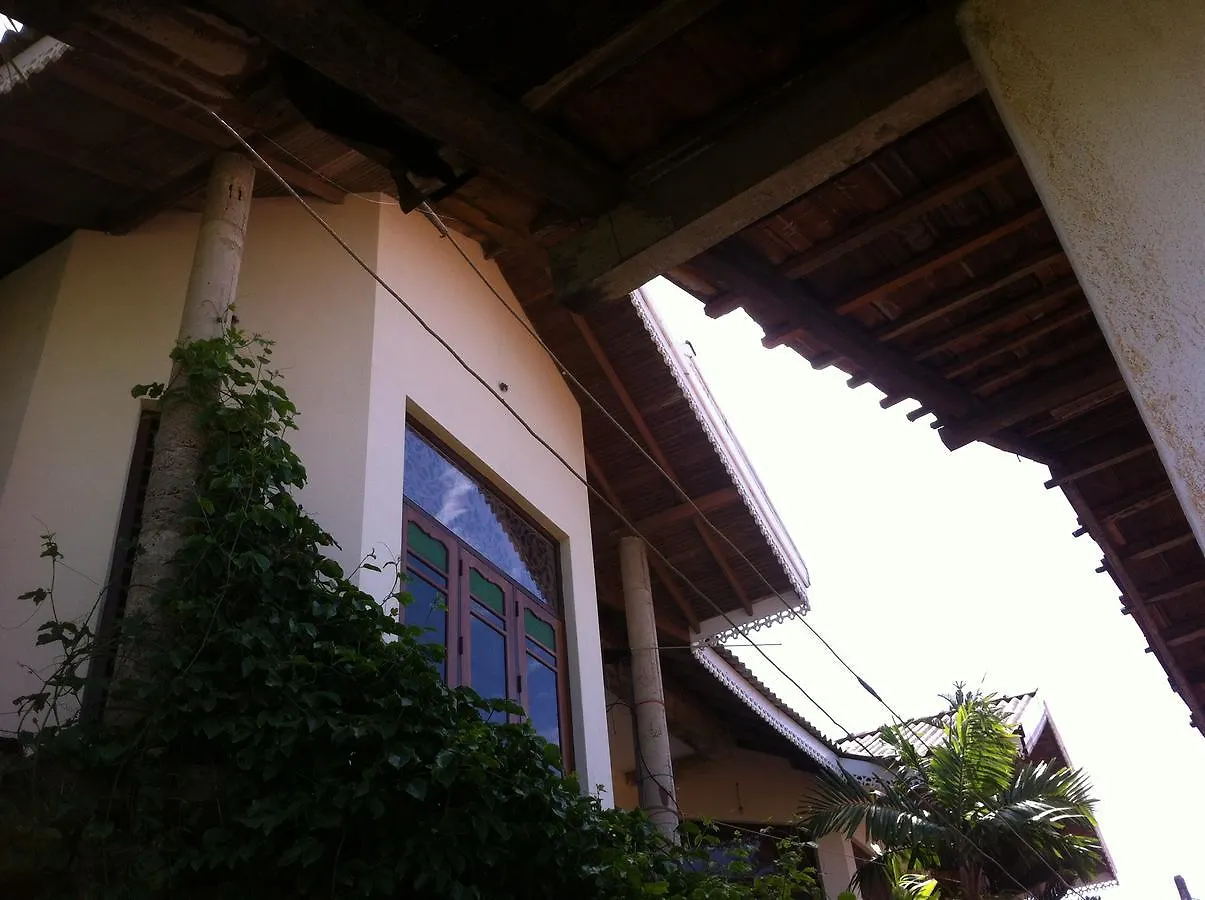 Bee Nest Bed & Breakfast Negombo