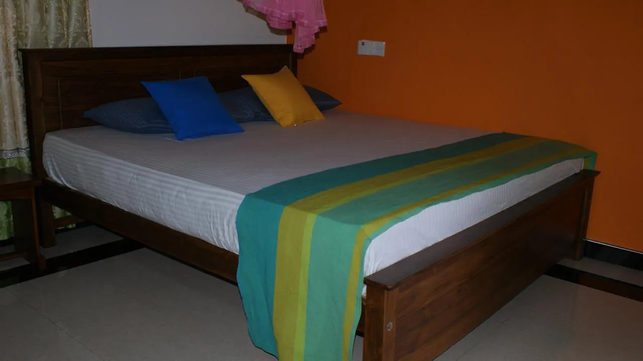 Bee Nest Bed & Breakfast Negombo